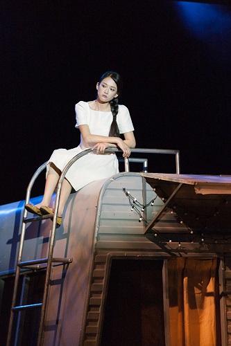 《面包树上的女人》爆场谢幕 陈乔恩演完美程韵