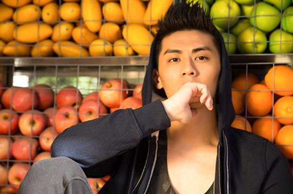 《千面英雄》海报宣传片双发 陈尚泽英雄试炼