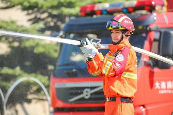 袁弘：乔恩特别难过，希望网上的喷sir们闭嘴！