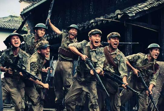 张耀宇出演《学生兵》 阳光小生成了热血男儿