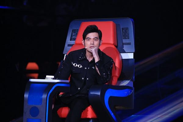 《新歌声》决赛6强上演三国杀 哈林现场被表白