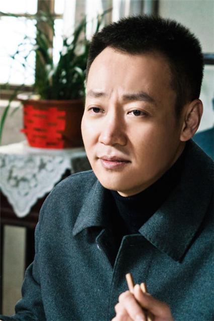 辛柏青《养个孩子不容易》 潮气造型惊艳众人