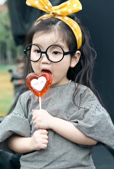 鹿晗什么时候有“儿子”了?还要上《爸爸4》