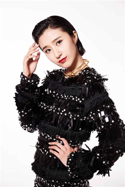 《人偶师》贾博雅帅气亮相 被赞“最美女法医”