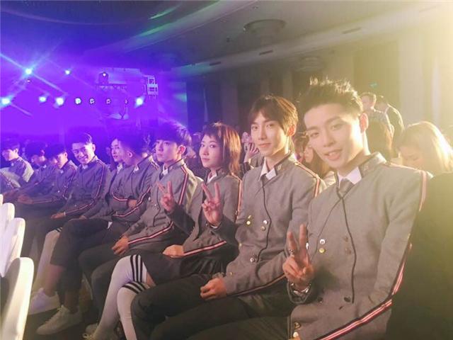 《超星星学园》魔性上线 燃少绎中二星座力世界