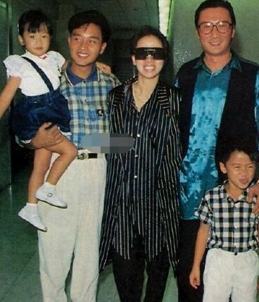 谢霆锋从小就集邮天王!抱过他的人都是神话