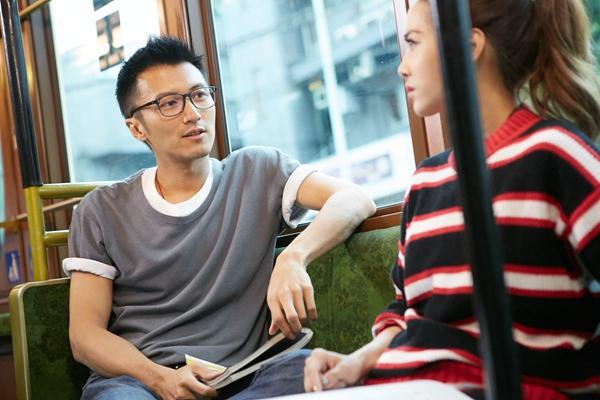 谢霆锋曝14岁流落街头 蔡依林靠肩回味灌篮高手