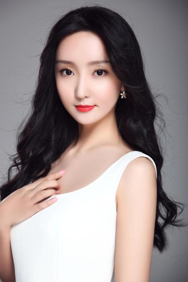 《福根进城》狄琬雯纯美大片曝光 气质清新