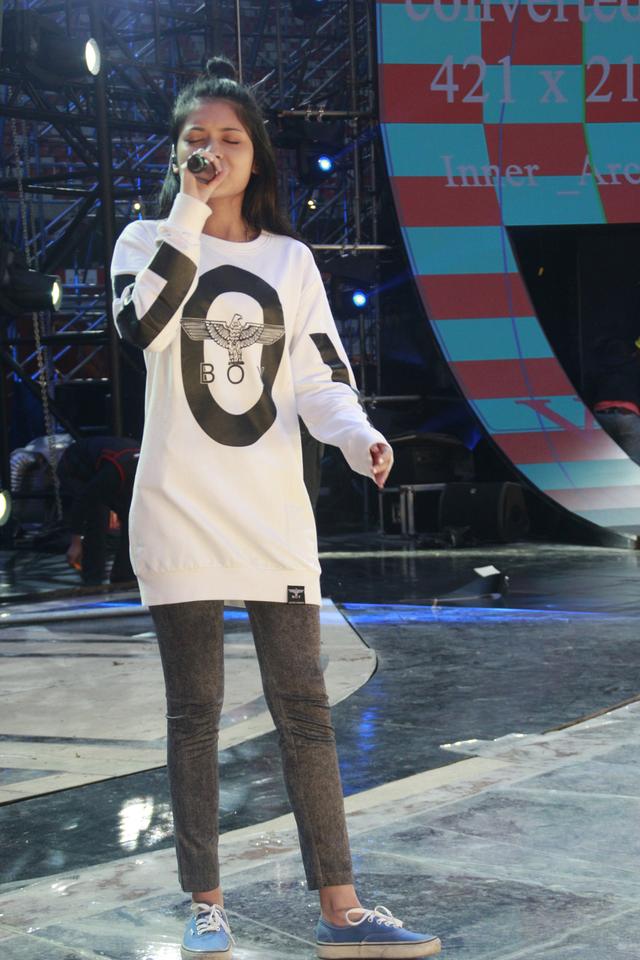 新歌声总决赛:周杰伦连唱带跳 汪峰玩个性改编