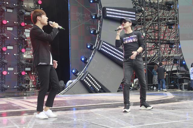 新歌声总决赛:周杰伦连唱带跳 汪峰玩个性改编