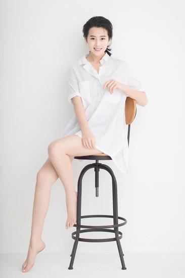 《问题餐厅》开机 刘洁涵颠覆形象加盟王牌阵容