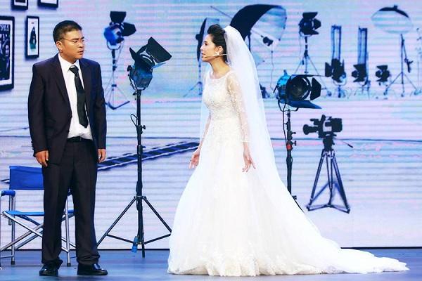 《喜剧王》傅园慧变身游泳教练 教“咸鱼”游泳