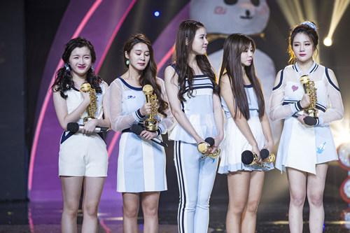 能量甜心可可感恩兄长 芒果台再吸新五人主持团