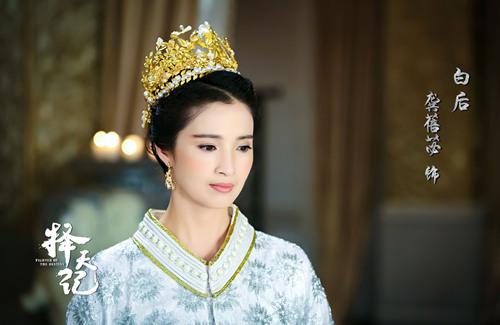 龚蓓苾《择天记》造型曝光 金冠戴顶展王后风范