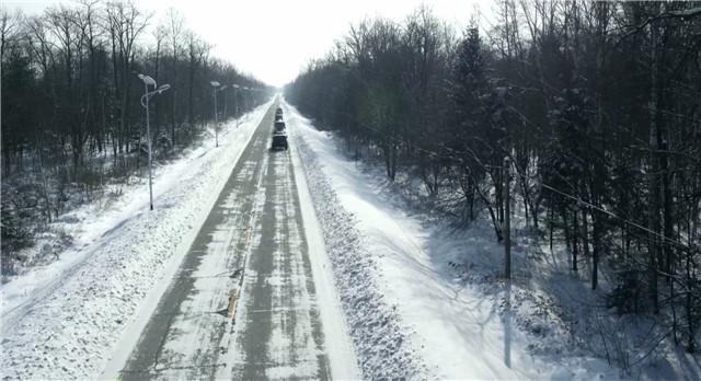 这部让直男激动不已的网剧 竟是部现代版金庸
