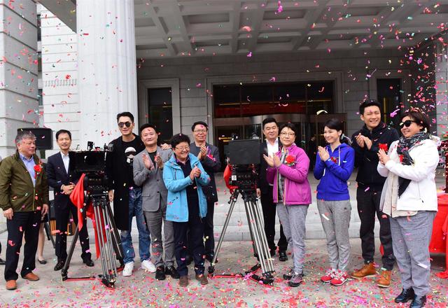 “最养眼小年代戏”《我的小姨》在南京开机