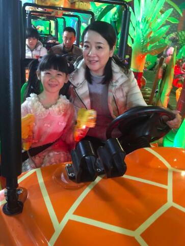 《木兰妈妈》热播 陈小艺徐睿遥上演亲亲母女档