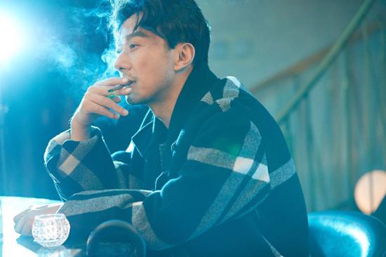 《远大前程》热拍 赵立新演绎传奇黑帮老大