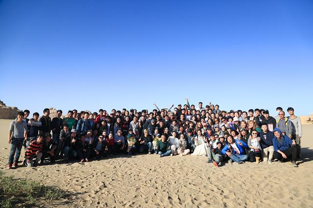 鹿晗《择天记》杀青扎根剧组导演制片人赞敬业