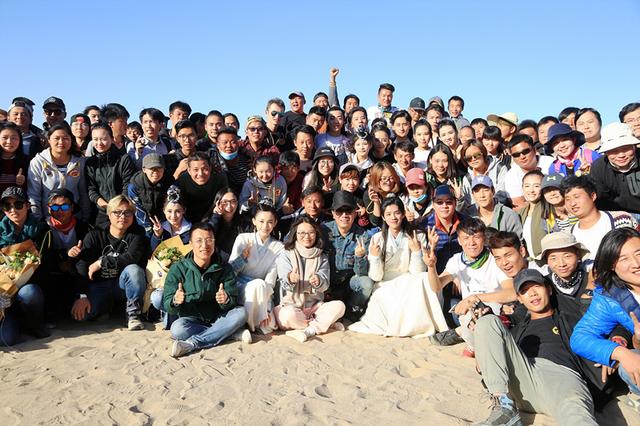 鹿晗《择天记》杀青扎根剧组导演制片人赞敬业