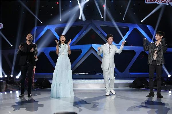 《天籁之战》杨坤落败 甘当“绿叶”提携新人