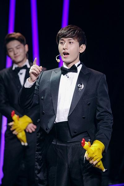 《一年级·毕业季》首播 成毅“换角”引争议