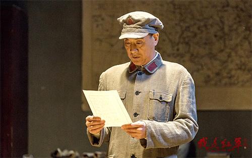 王全有坐镇《我是红军》 再展“军师”领袖范