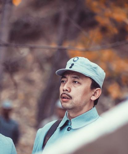 《野火》热拍 宋庆立志精忠报国致敬老兵