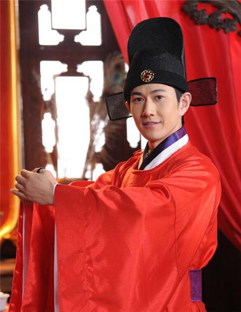 《三嫁奇缘》正在热播 何明翰展现书生才气