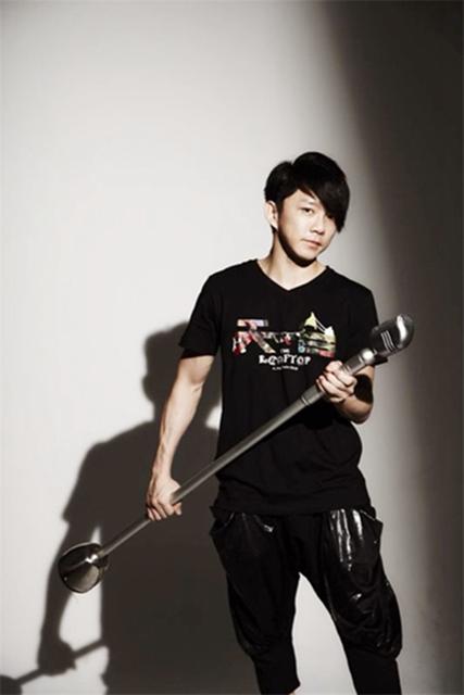 黄雨勋编唱《爱如樱》 获赞高度还原《幻城》