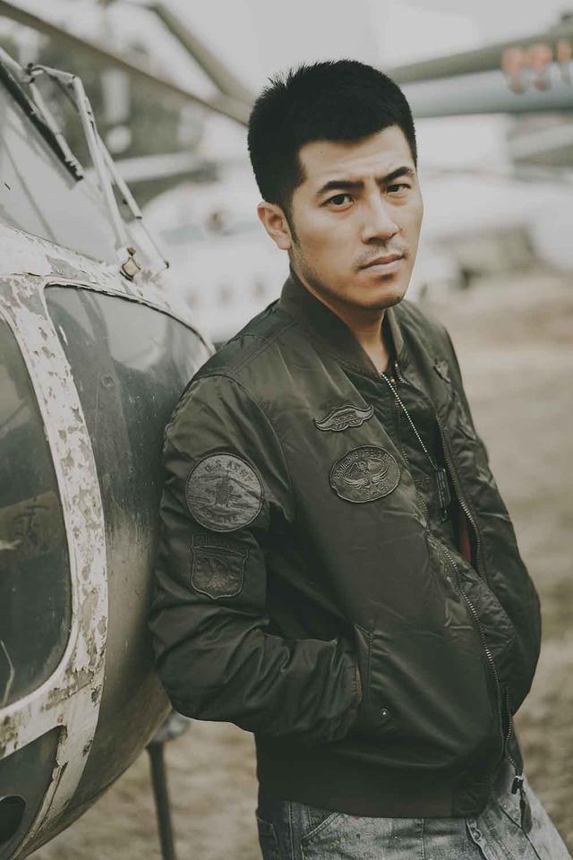 《红色护卫》收视高涨 王铮耿直撩妹范吸睛