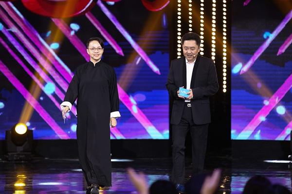 于谦策动宋丹丹穿大褂 为郭德纲“一雪前耻”