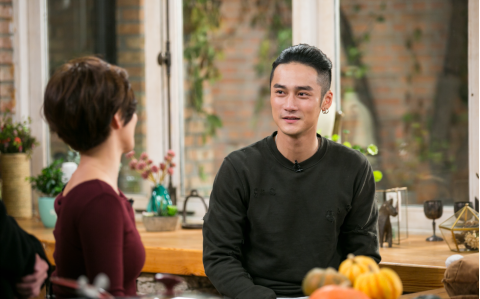 蒋劲夫含泪揭《真男》内幕 班长中暑边冲锋边吐