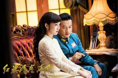 《红旗》温馨父女情 范凌子化身谭凯“迷妹” 