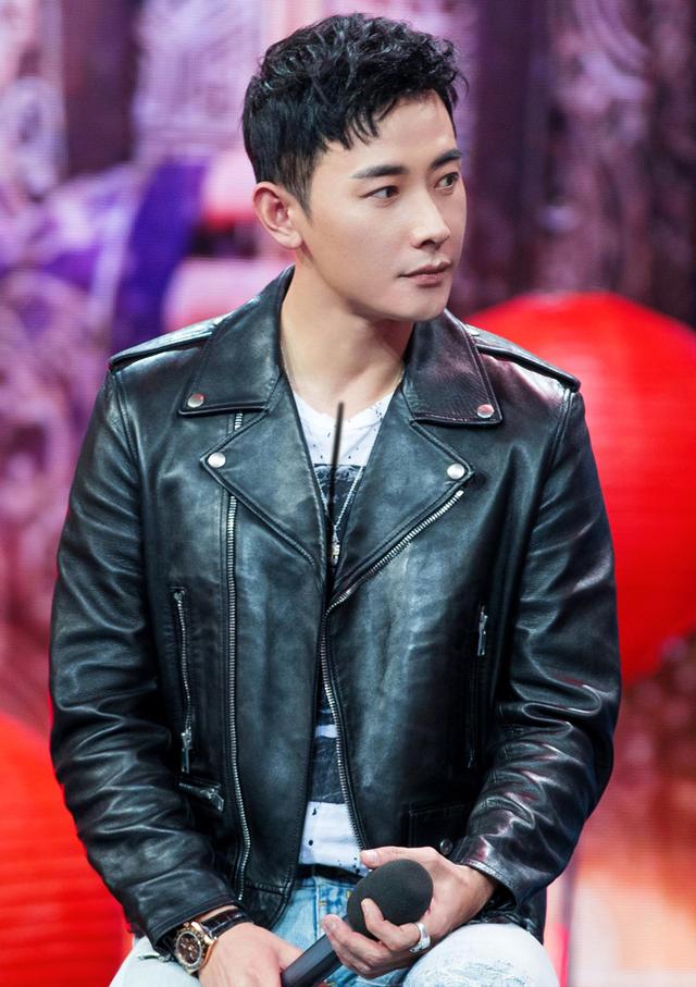 罗晋《锦绣未央》深情无匹 暖侠Siri你值得拥有