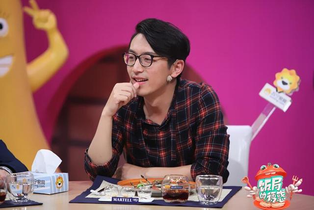 王大锤拒谈王宝强：他是朋友而不是娱乐人物