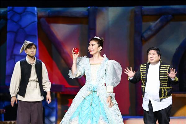 黄奕戏中婚姻危机巧化解 现实中她却没这么幸运