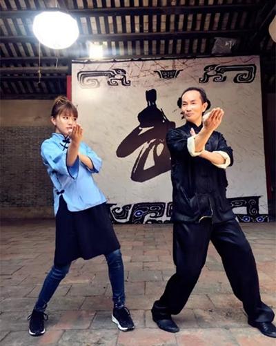 《王者归来》阿兰变功夫女侠 前往佛山学咏春