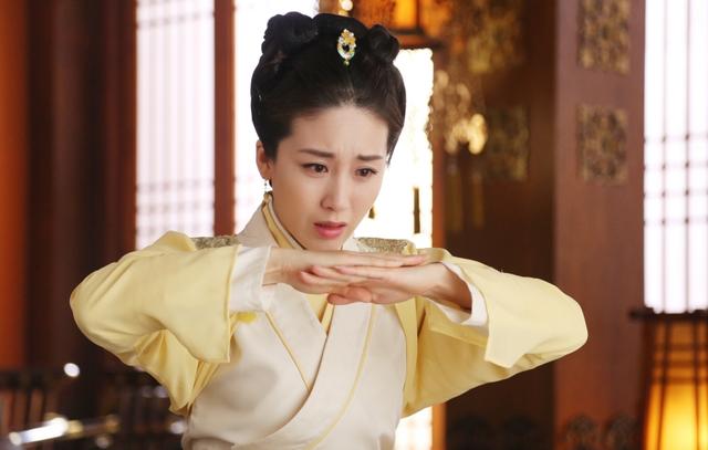 《锦绣未央》卫视热播 周美毅唐嫣开互殴模式