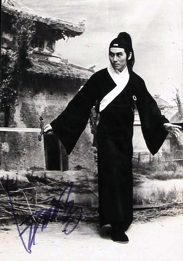 新版《包青天》将登陆一线卫视 三代展昭较高低