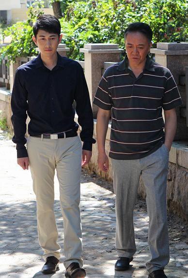 《活法》登陆央视 李幼斌何明翰再现师徒档