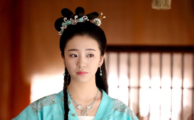 《锦绣未央》彭豆豆贪吃上线  成李府美食博主