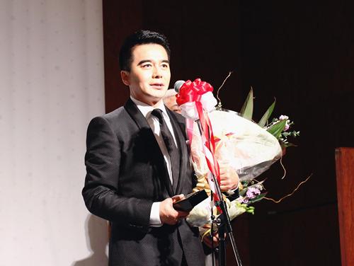 许亚军获亚洲文化特别贡献奖 儒雅温润不改初心