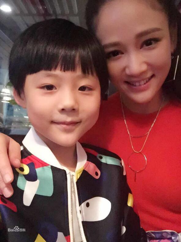 陈昱翰《人间至味是清欢》杀青《SCI谜案》接档