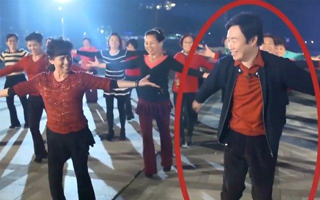 一周综艺：谢娜狂摸孙杨腹肌，陈赫吓坏了