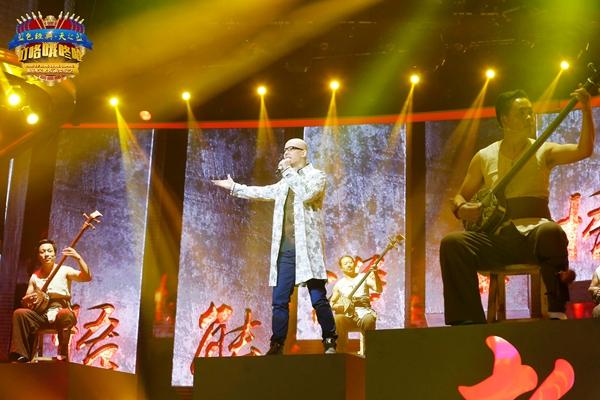 《叮咚》李谷一穿婚纱 平安现场大喊：我胸不平