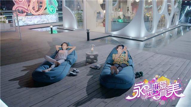 《恋爱真美》热播 王若涵袁姗姗好闺蜜相爱相杀