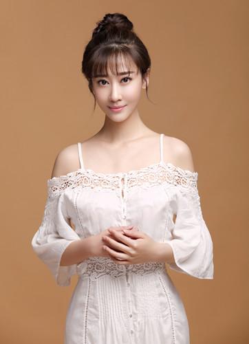 《兰陵王妃》将收官 唐妤萌难舍桃花清秋姐妹情