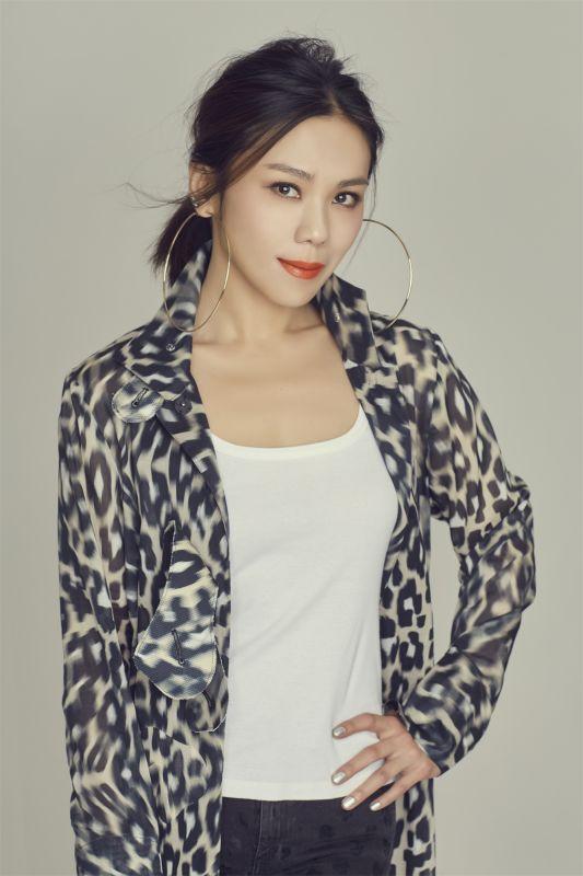 时隔四年重回芒果跨年 蔡健雅演绎金曲回忆