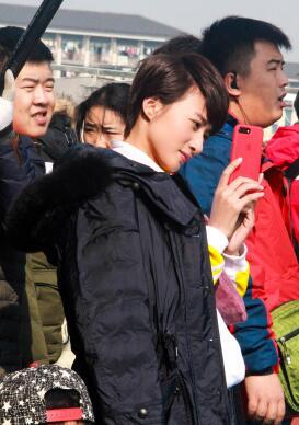 《进击吧闪电》蒋劲夫饰索隆 冯文娟秒变迷妹